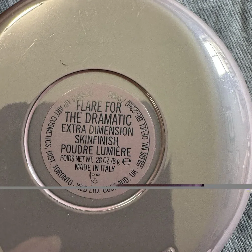 MAC Extra Dimension Skinfinish Highlighter Flare For The Dramatic  0.28oz NIB